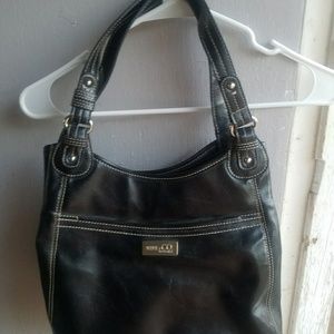 Nine & Co. Black Faux Leather Handbage